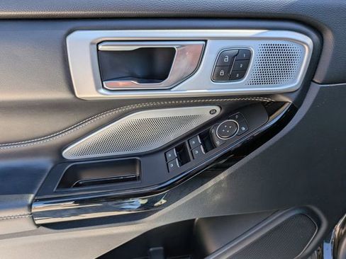 Used 2021 Ford Explorer ST w/ Equipment Group 401A image 11