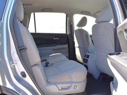 Used 2020 Honda Pilot EX image 24