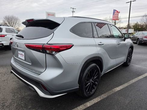 Used 2023 Toyota Highlander XSE image 7