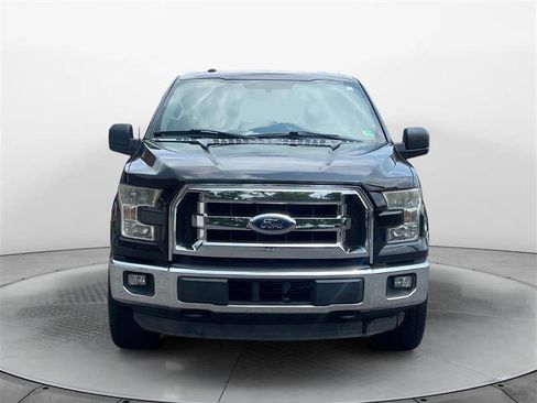 Used 2015 Ford F150 XLT image 8