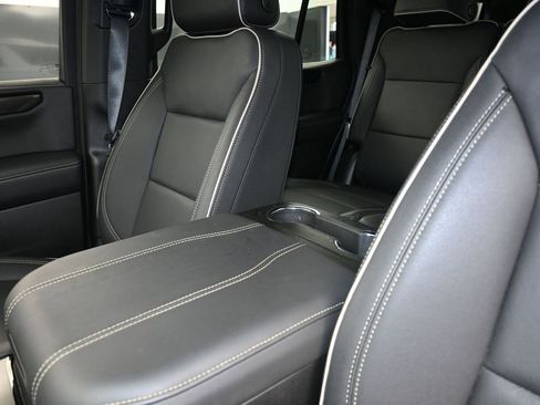 Used 2025 GMC Yukon Elevation w/ LPO, Elevation Black Package AWD/4WD image 14