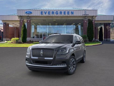 New 2024 Lincoln Navigator L Reserve image 2