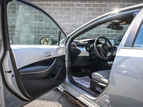 Used 2022 Toyota Corolla SE w/ Carpet Mat Package (TMS) image 7
