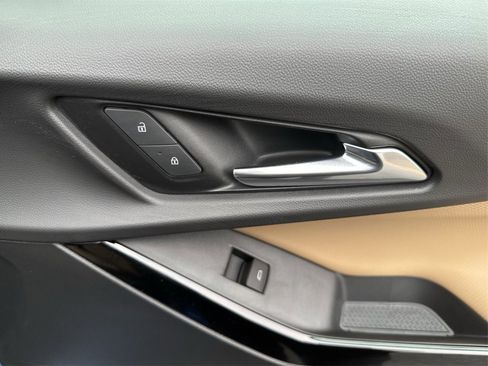 New 2025 Chevrolet Equinox ACTIV w/ Safety and Technology Package image 31