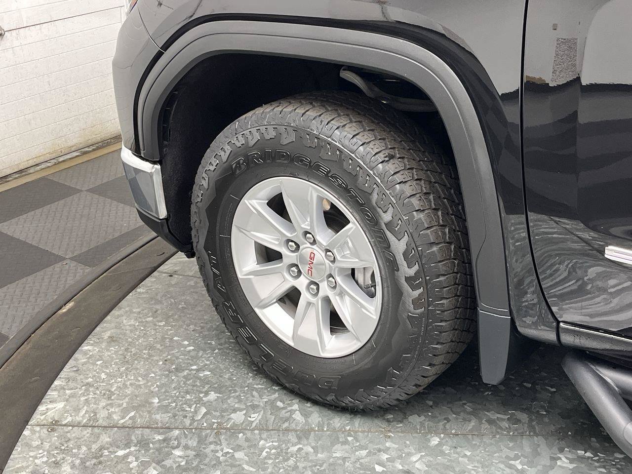 Certified 2022 GMC Sierra 1500 Pro w/ Pro Value Package AWD/4WD image 31