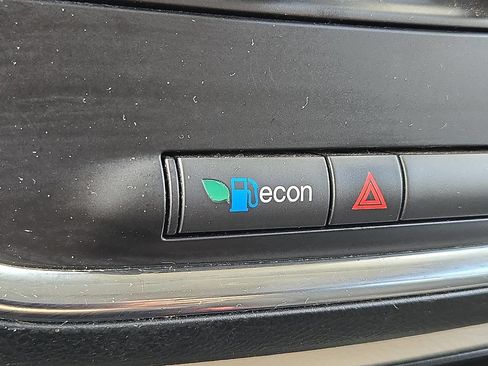 Used 2019 Dodge Grand Caravan SE FWD image 25