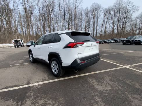 Used 2024 Toyota RAV4 LE image 9