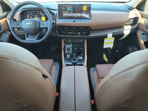 New 2026 Nissan Rogue Platinum w/ Platinum Premium Package image 13