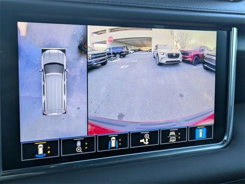 Used 2021 GMC Yukon XL Denali image 18