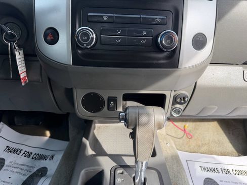 Used 2018 Nissan Frontier S image 27