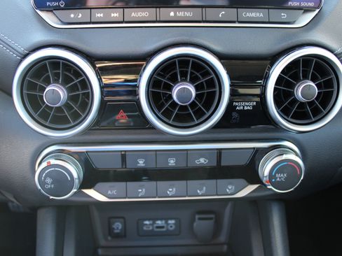 Used 2025 Nissan Sentra SV image 30