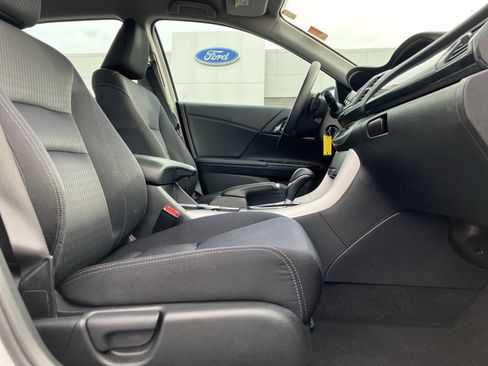 Used 2015 Honda Accord Sport image 29