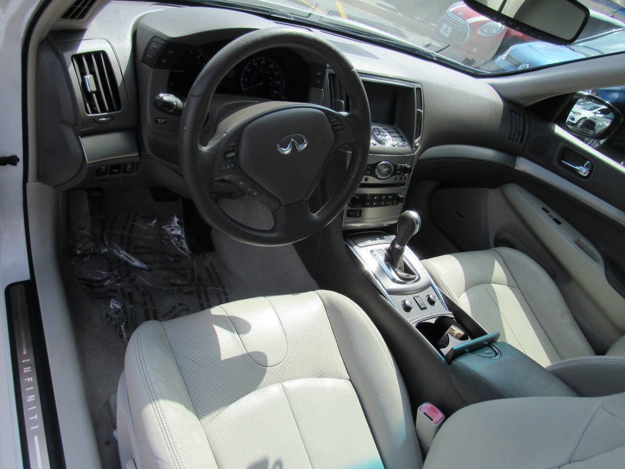 Used 2011 INFINITI G37 x Sedan w/ Premium Pkg AWD/4WD image 21
