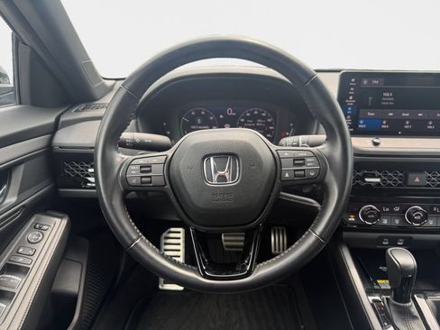 Used 2025 Honda Accord Sport image 11