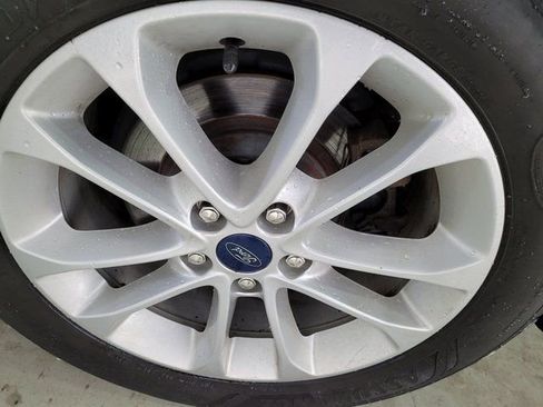 Used 2019 Ford Fusion SE image 22