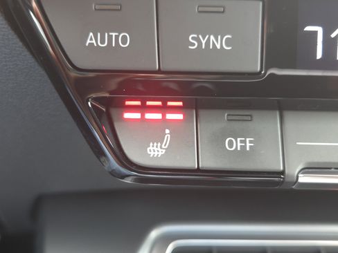 Used 2025 Audi A3 2.0T Premium w/ Convenience Package image 22