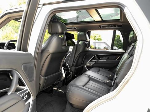 Used 2023 Land Rover Range Rover SE AWD/4WD image 46