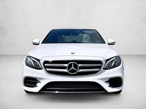 Used 2020 Mercedes-Benz E 350 Sedan image 3