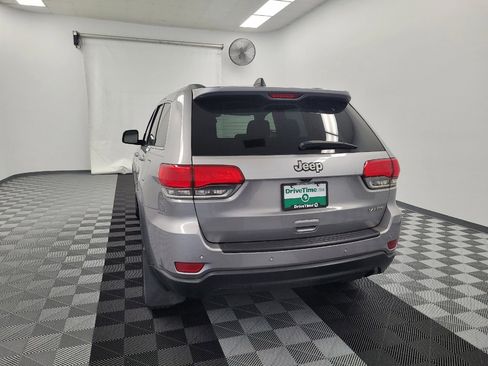 Used 2018 Jeep Grand Cherokee Laredo RWD image 6