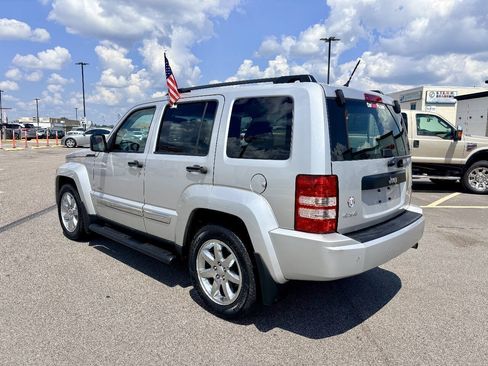 Used 2012 Jeep Liberty Sport AWD/4WD image 4