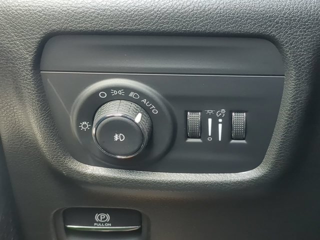 New 2027 Jeep Grand Cherokee Limited RWD image 27