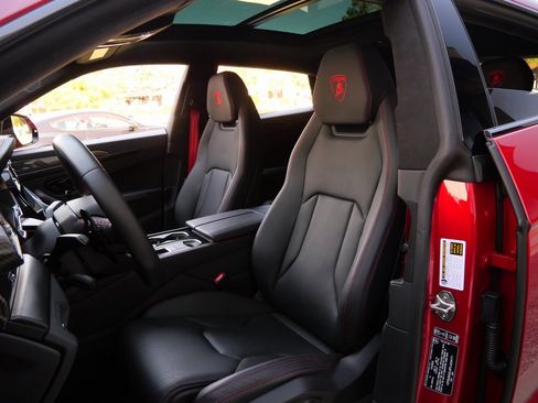 Used 2023 Lamborghini Urus S image 6