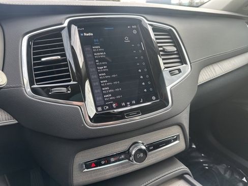 Certified 2025 Volvo XC90 T8 Ultra image 23