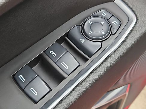 Used 2025 Chevrolet Silverado 1500 LT image 23