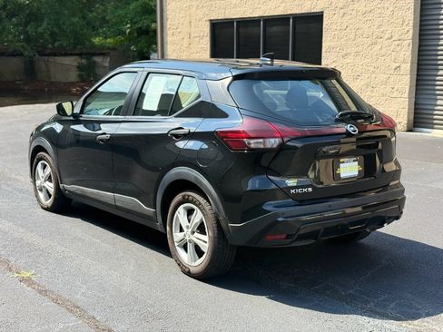 Used 2021 Nissan Kicks S FWD image 8
