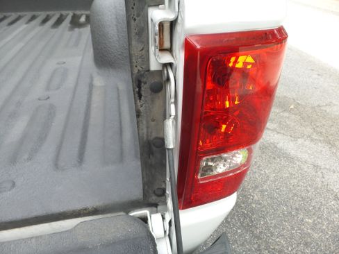 Used 2011 Ford Ranger XLT image 17