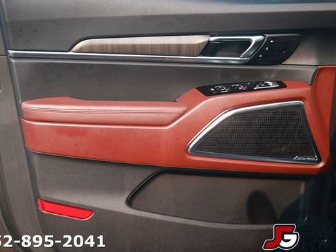 Certified 2025 Kia Telluride SX FWD image 10