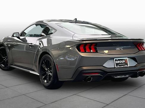 Used 2025 Ford Mustang GT RWD image 12