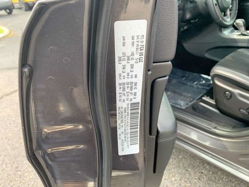 Used 2019 Jeep Grand Cherokee Altitude AWD/4WD image 34