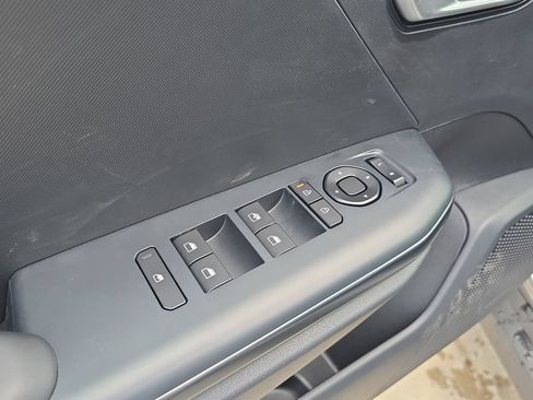 New 2026 Kia K4 FWD image 18