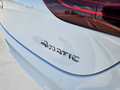 Used 2022 Mercedes-Benz GLC 300 4MATIC Coupe image 11