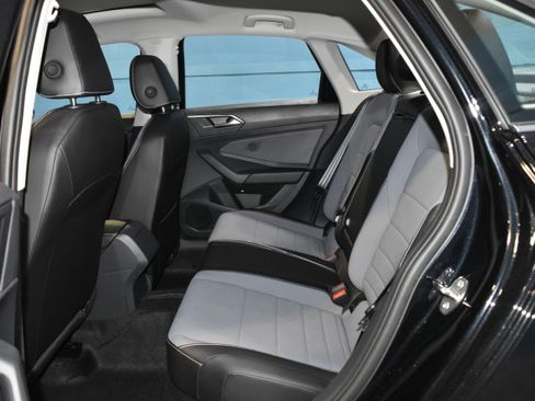 New 2026 Volkswagen Jetta SE image 17