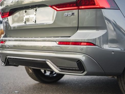 New 2026 Volvo XC60 B5 Ultra w/ Protection Package Premier image 8