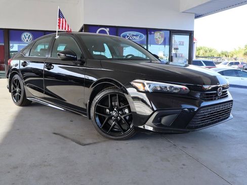 Used 2024 Honda Civic Sport image 3