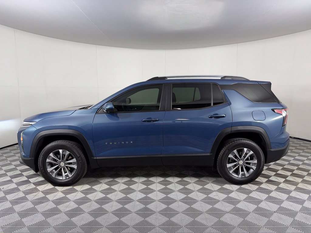 Used 2025 Chevrolet Equinox LT w/ Convenience Package II AWD/4WD image 10