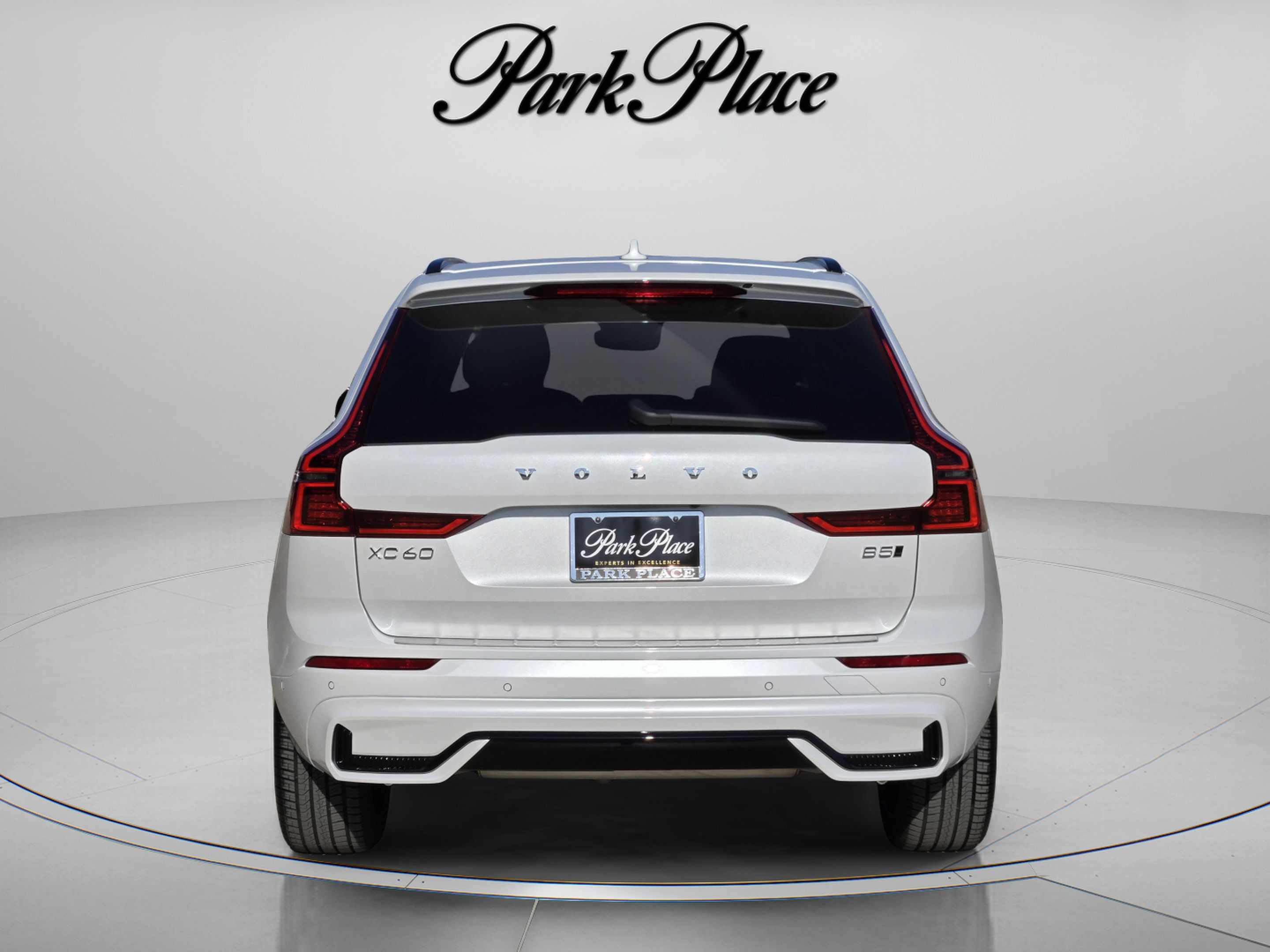 Used 2026 Volvo XC60 B5 Ultra w/ Protection Package Premier AWD/4WD image 4