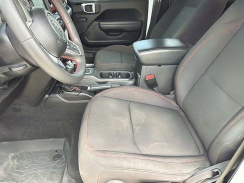 Used 2023 Jeep Gladiator Rubicon w/ LED Lighting Group AWD/4WD image 17