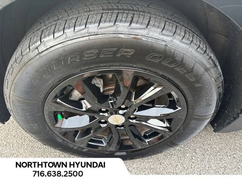 Used 2020 Chevrolet Equinox LS FWD image 30