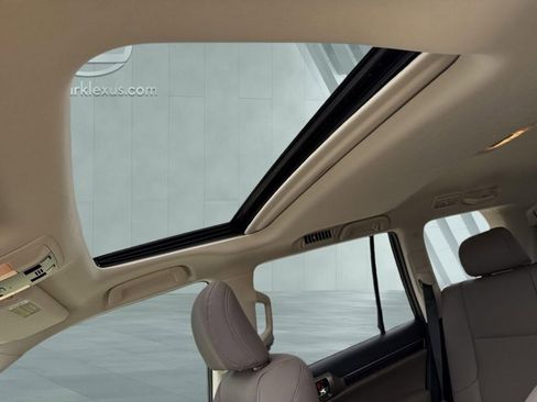 Certified 2020 Lexus GX 460 Premium w/ Premium Package AWD/4WD image 22