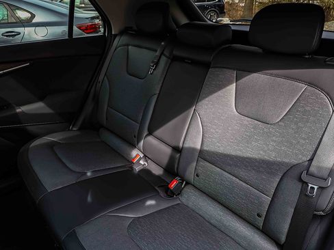 Certified 2023 Kia Niro Wave w/ Wave Preserve Package image 21