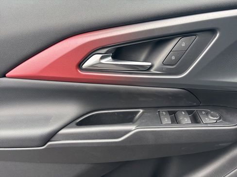 New 2026 Chevrolet Equinox EV RS image 11