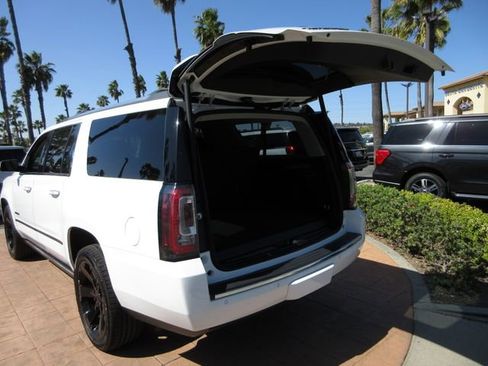 Used 2020 GMC Yukon XL Denali w/ Open Road Package image 29