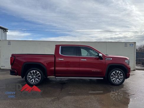 Used 2024 GMC Sierra 1500 Denali w/ Denali Reserve Package image 4