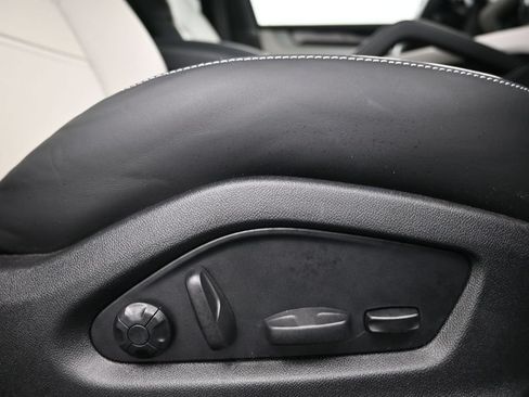 Certified 2026 Porsche Cayenne AWD/4WD image 15