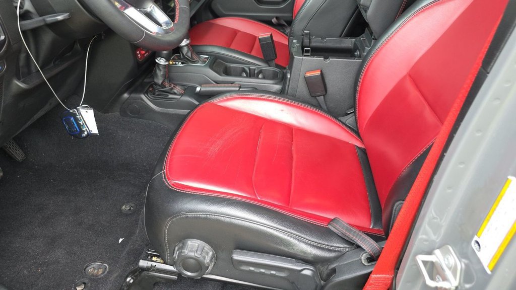 Used 2023 Jeep Wrangler Unlimited Rubicon 4xe AWD/4WD image 5