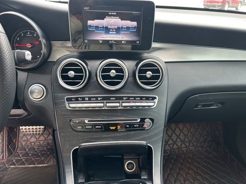 Used 2019 Mercedes-Benz GLC 300 image 12